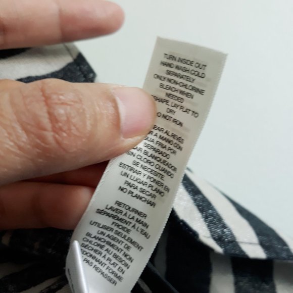 Chico's Medium Zebra Foiled Linen Blend Vest Black White Animal Print Festival - Picture 6 of 8